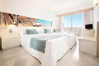 Azuline Hotel Bahamas I & Bahamas II 5