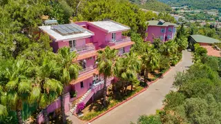 Senza Garden Holiday Club 2
