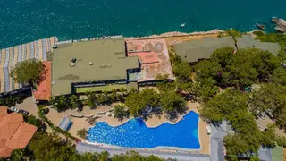 Senza Garden Holiday Club 5