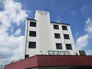 Business Hotel Shell 3