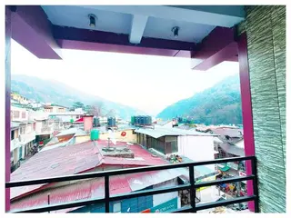 Goroomgo Radha Continental Nainital 2