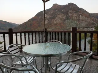 Lahoya Pension 3
