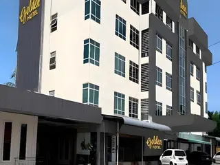 Golden Hotel 5