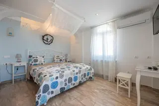 Black coast Santorini by GHH 3