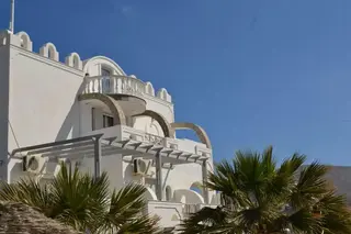 Black coast Santorini by GHH 4