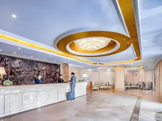 Vienna Hotel Shanghai Sijing Metro Station 2