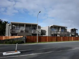 Parakai Springs Lodge 4