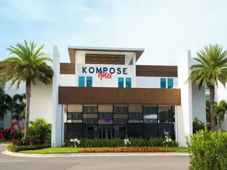 Kompose Boutique Resort At Theme Parks 5