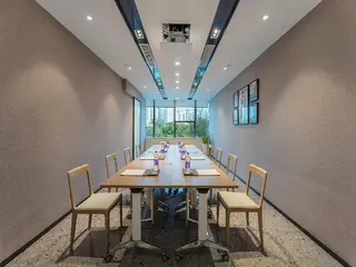 Cm Serviced Apartment Shenzhen Dongmen 4