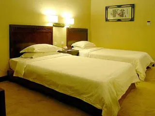 July Plaza International Hotel 4