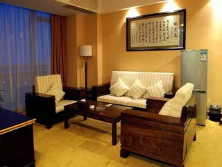 July Plaza International Hotel 3