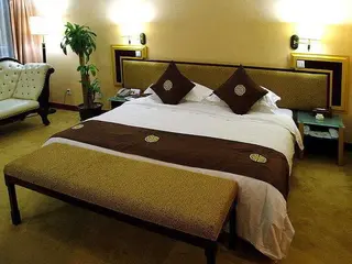 July Plaza International Hotel 5