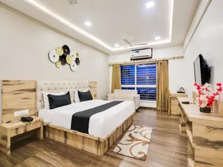 Super Townhouse Oak Ptc Indore Junction 2
