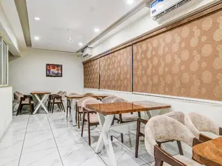 Super Townhouse Oak Ptc Indore Junction 5