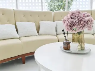 De'white Hotel 5