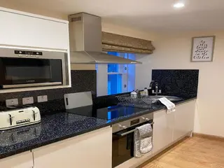 Waverley Inn Apartments 4