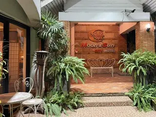 Moon And Sun Hotel 4