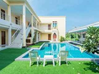 Baan Talay See Cream Resort 3