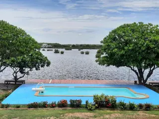 Baan Talay See Cream Resort 5