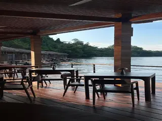 Cherlynn Resort 4