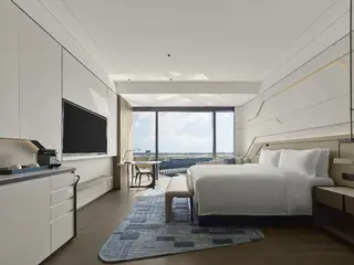 Hilton Shanghai Hongqiao International Airport 2