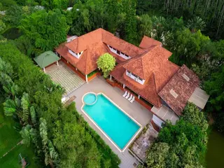 Kadkani Riverside Resort 2