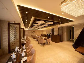 Hotel Dvij Inn 5