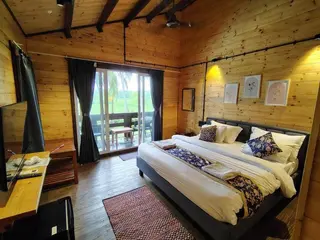 Seclude Eco Cottages 3