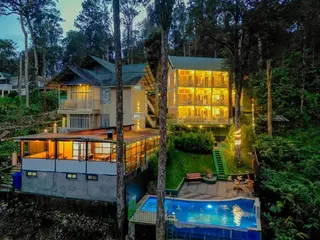 Areva Inn Pool Resort Munnar By Voye Homes 5