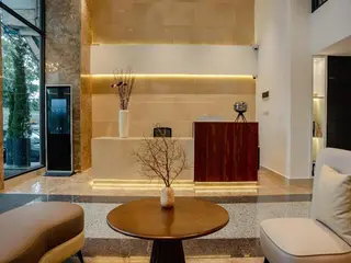 The Scenic Hotel 5