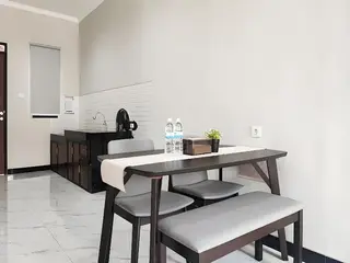 Urbanview Hotel Pesona Guest House Jambi 2