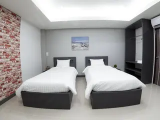The Room Hotel Kamphaengphet2 4