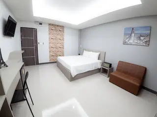The Room Hotel Kamphaengphet2 5