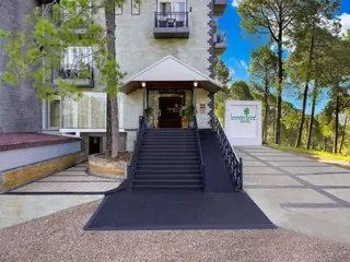 Lemon Tree Hotel Mcleodganj 3