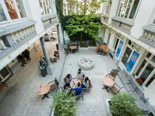 Jacques Brel Youth Hostel 2