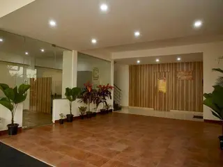 The Continentti Whitefield 2