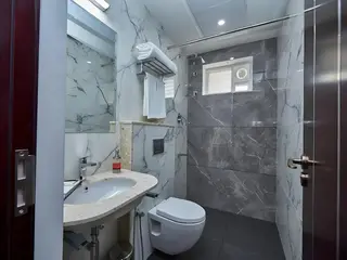 The Continentti Whitefield 3