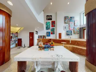 Vish Coco Gallery Hotel 2