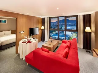 Ramada By Wyndham Gumi 4