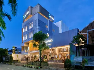 Front One Budget Hotel Boyolali 5