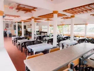 Cris Del Mar Resort 4
