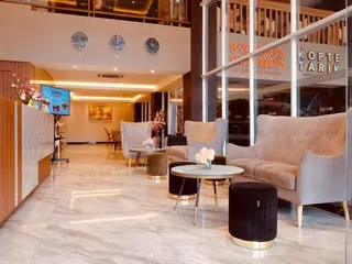 W Three Style Hotel Makassar 2