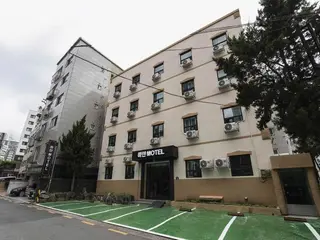 Doksan White 4
