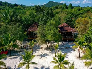 Koh Rong Beach Hostel And Bungalows 3