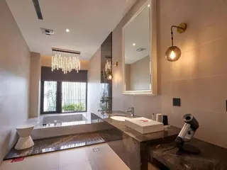Domo Hotel 5