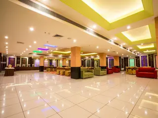 The Royal Court Hotel Spa 4