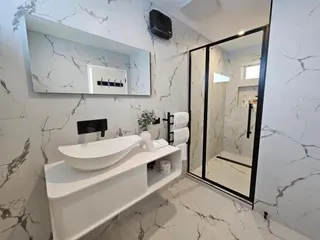 Elia S House 5