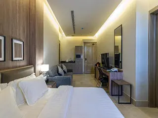 Land Walk Hotel 5