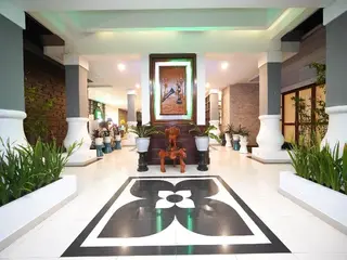 Grand Master Villa Tomohon 5