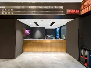 Jinglai Hotel Light Luxury Shanghai Bund Joy City  4